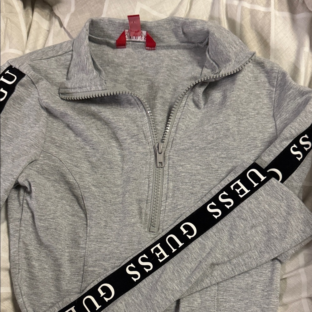 GUESS Light Gray Zip-Up women’s Sweater
